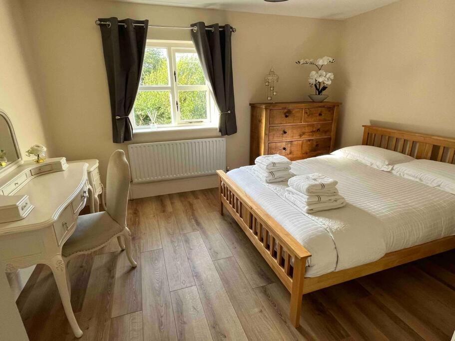 Hillcrest Lodge, Private Apartment On Lough Corrib, Oughterard Galway Exterior foto
